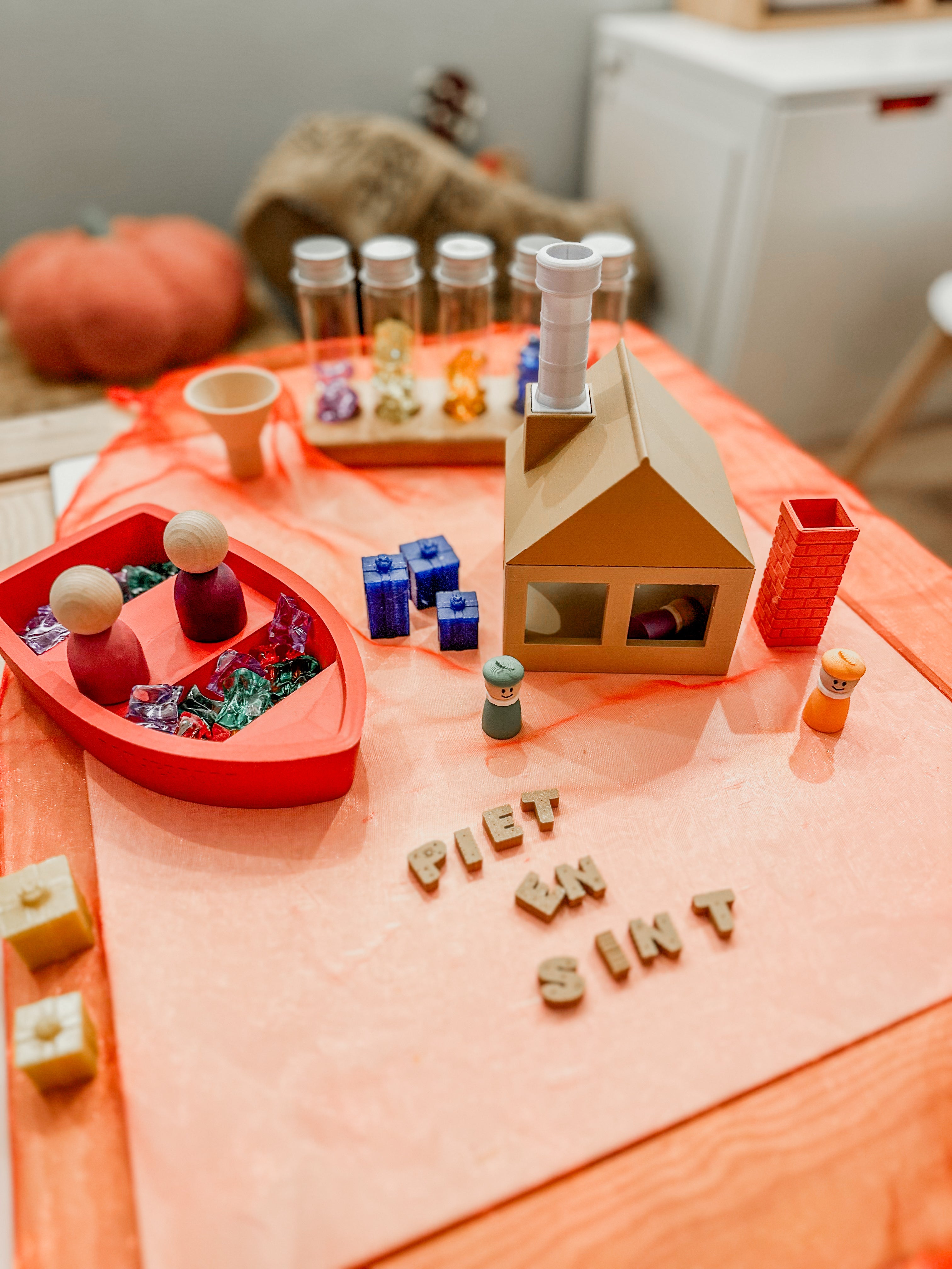 Pakjeshuis + loose parts: thema Sinterklaas ❤️