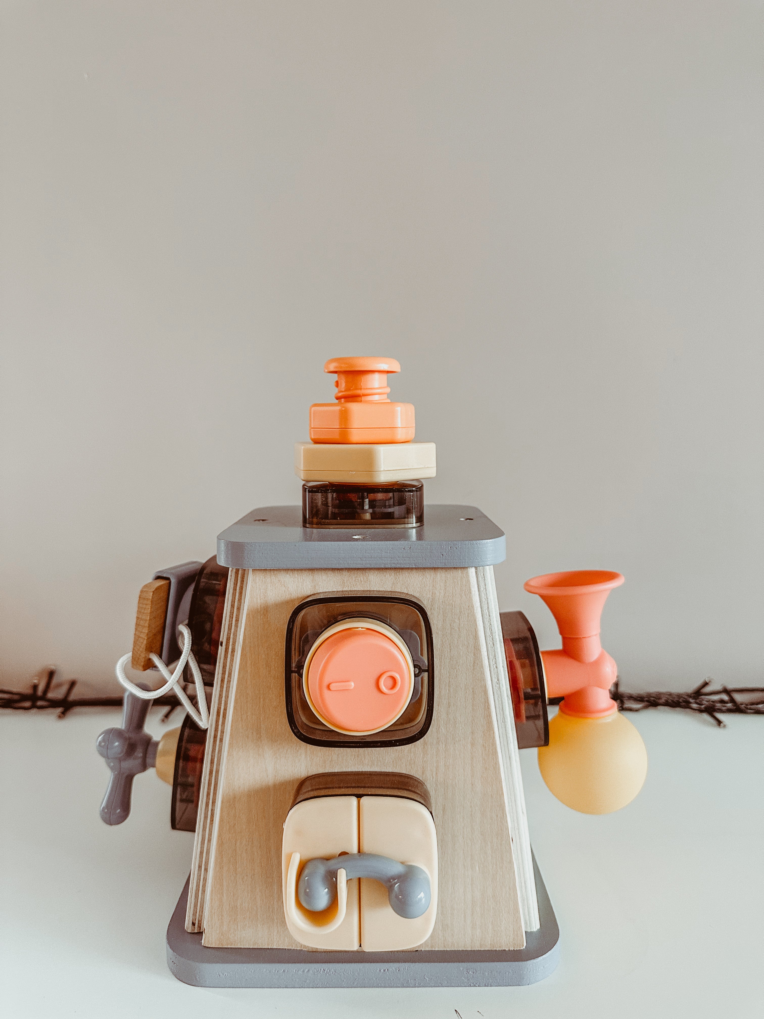 Top Bright: busy tower π£