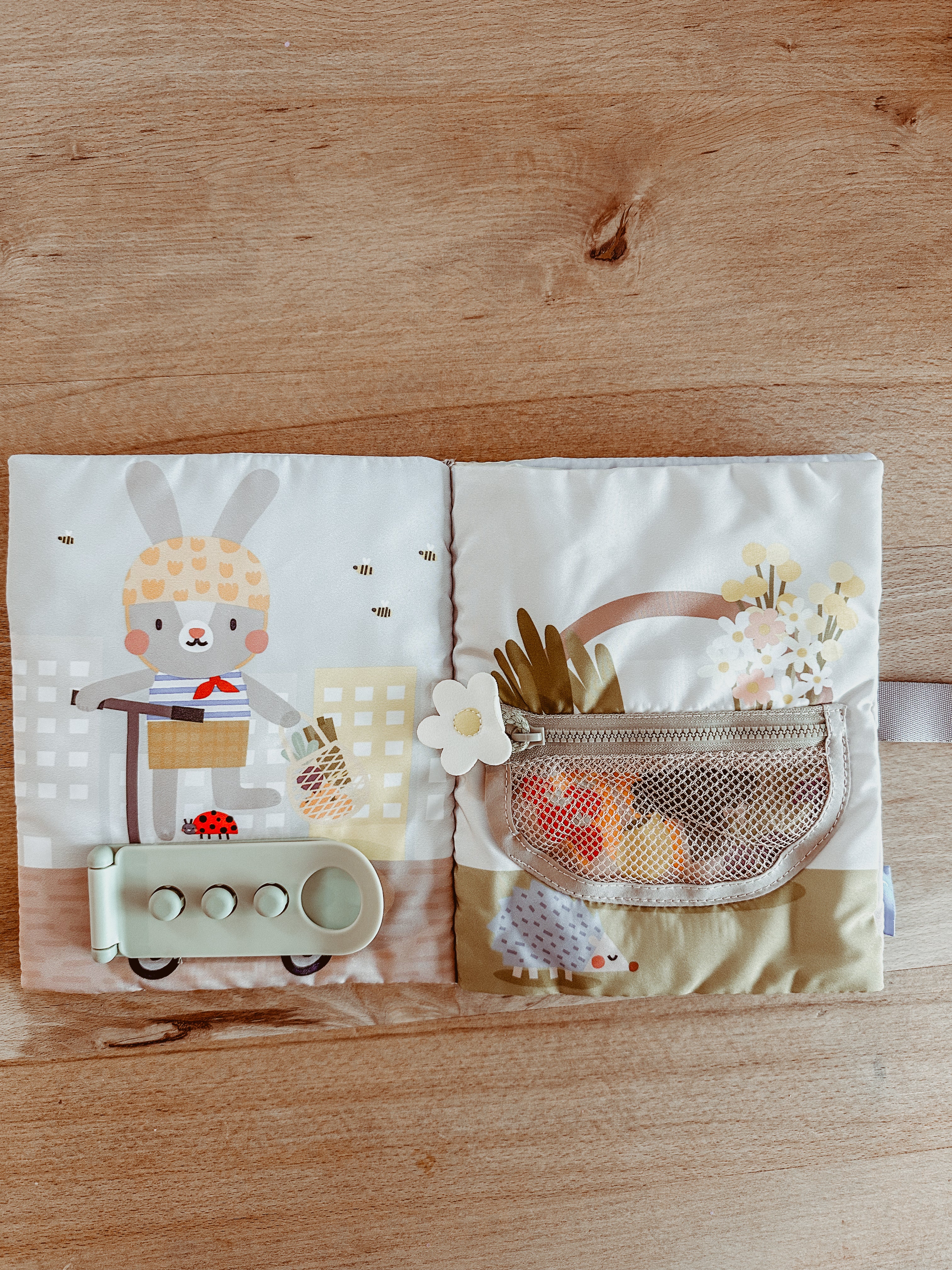 Mijn eerste busyboekje β’ taf toys π