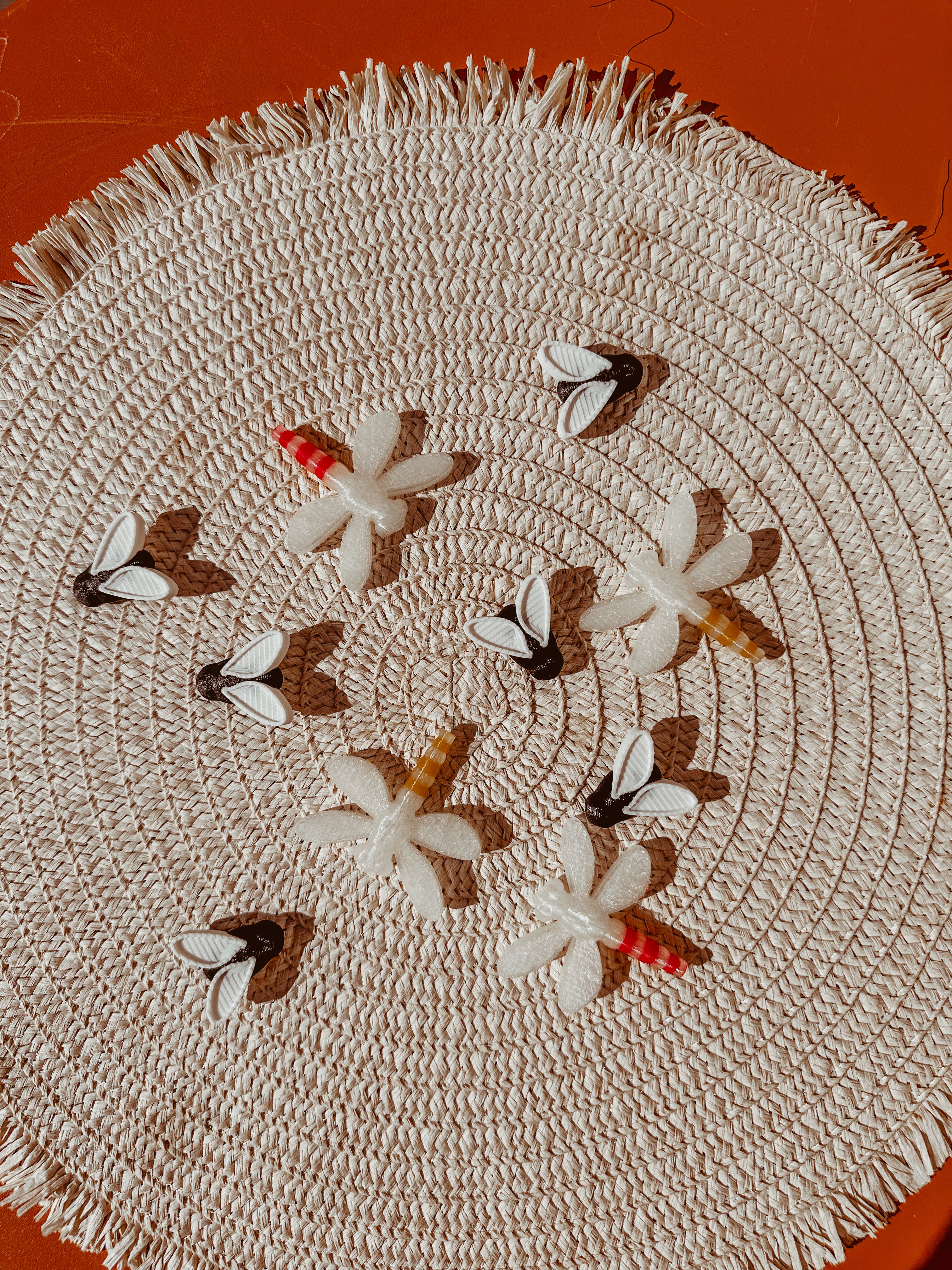 Loose parts: vliegende vijvervriendjes 💦🪰