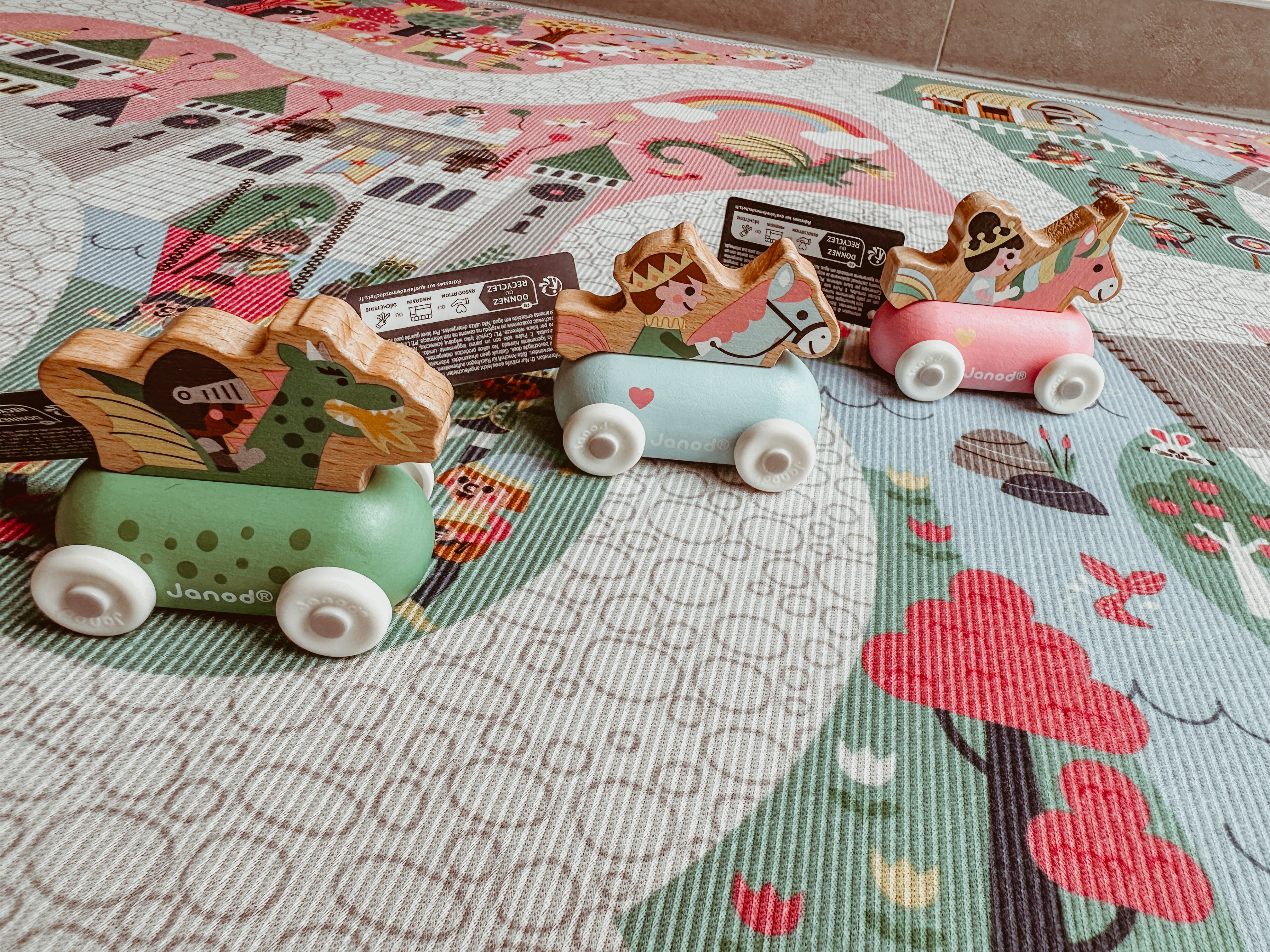 Janod • cross roads • speelmat 🚗