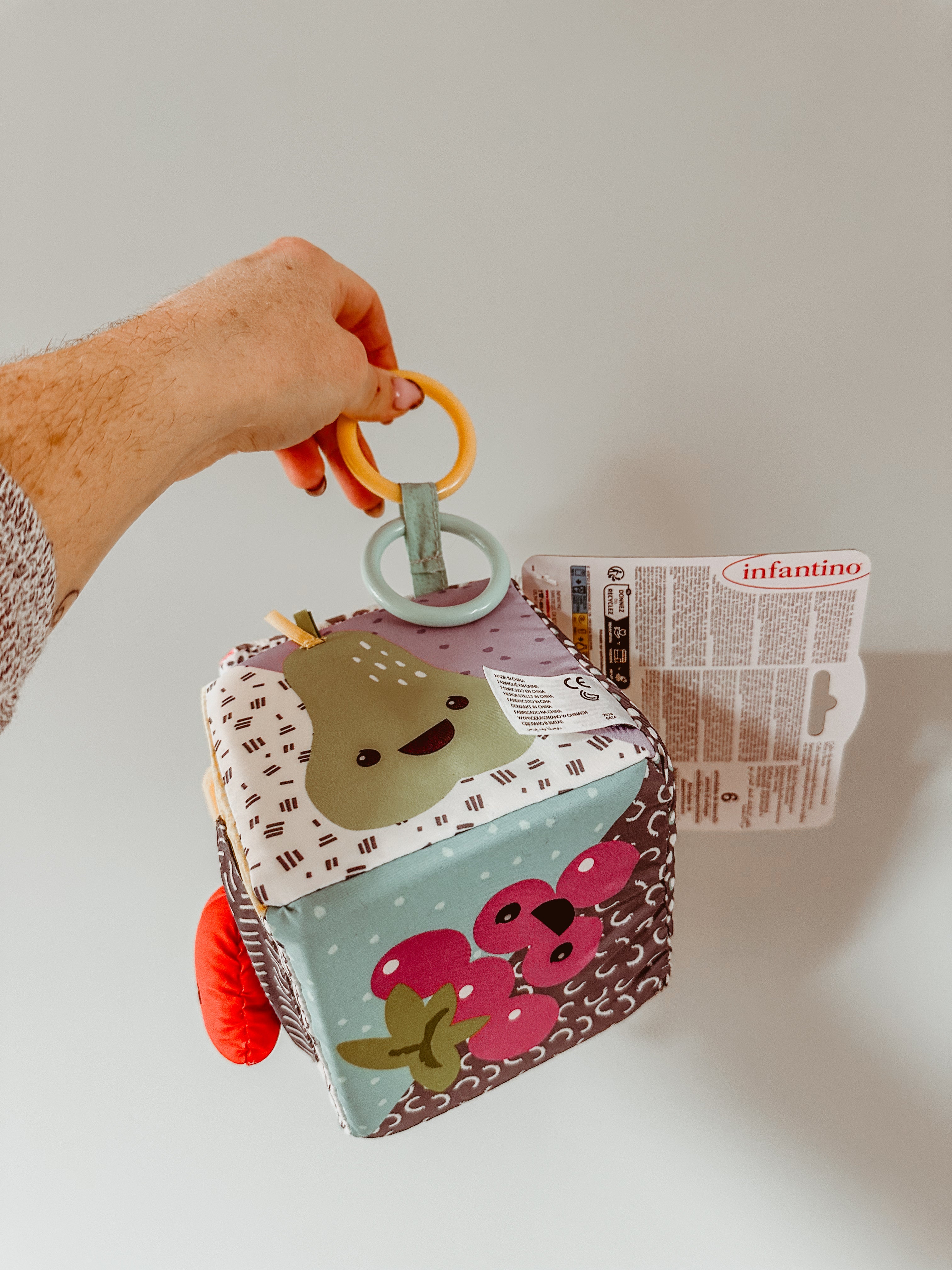 Peek & Seek: activiteitenkubus