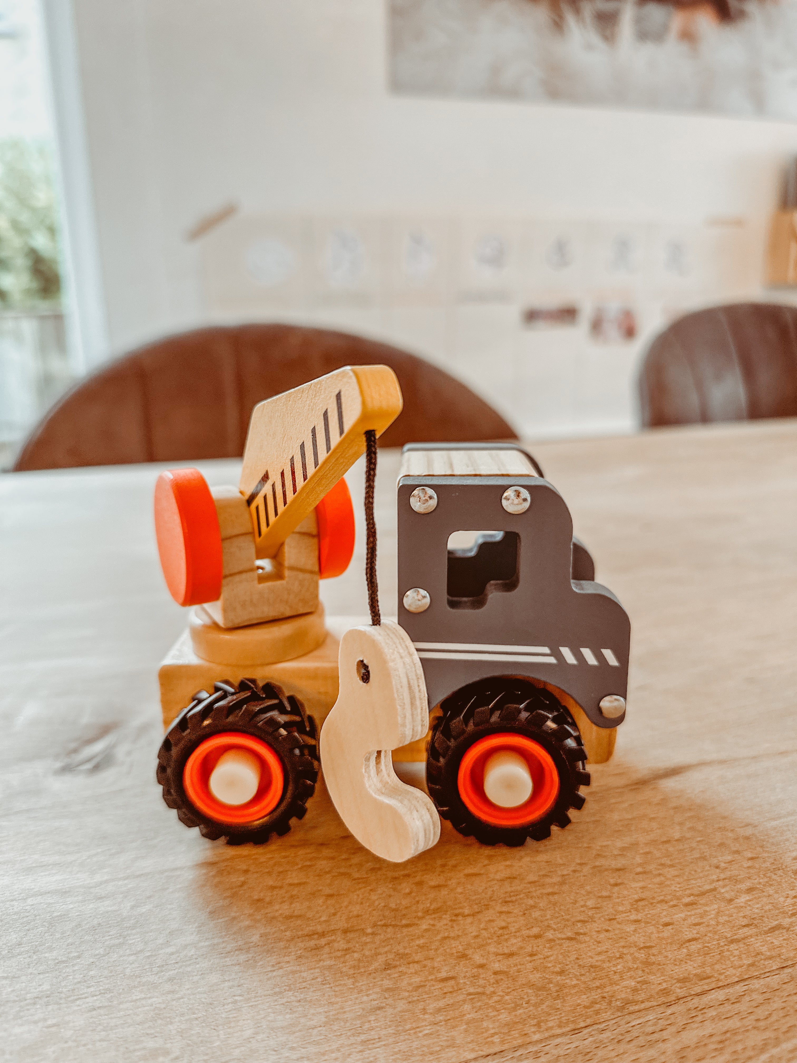 Takelauto met rubberen wielen